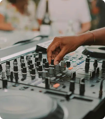 Animations et DJ pour vos événements à Magny-les-Hameaux dans les Yvelines 78